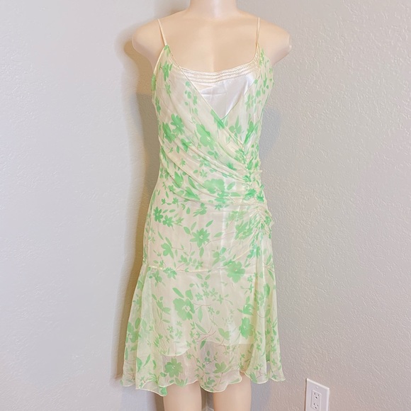 Max Studio Dresses & Skirts - Max Studio 100% Silk Casual Dress